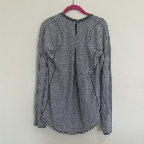 Lululemon Tuck and Flow Long Sleeve in Heathered Soot Light 8 - Picture 3 of 3